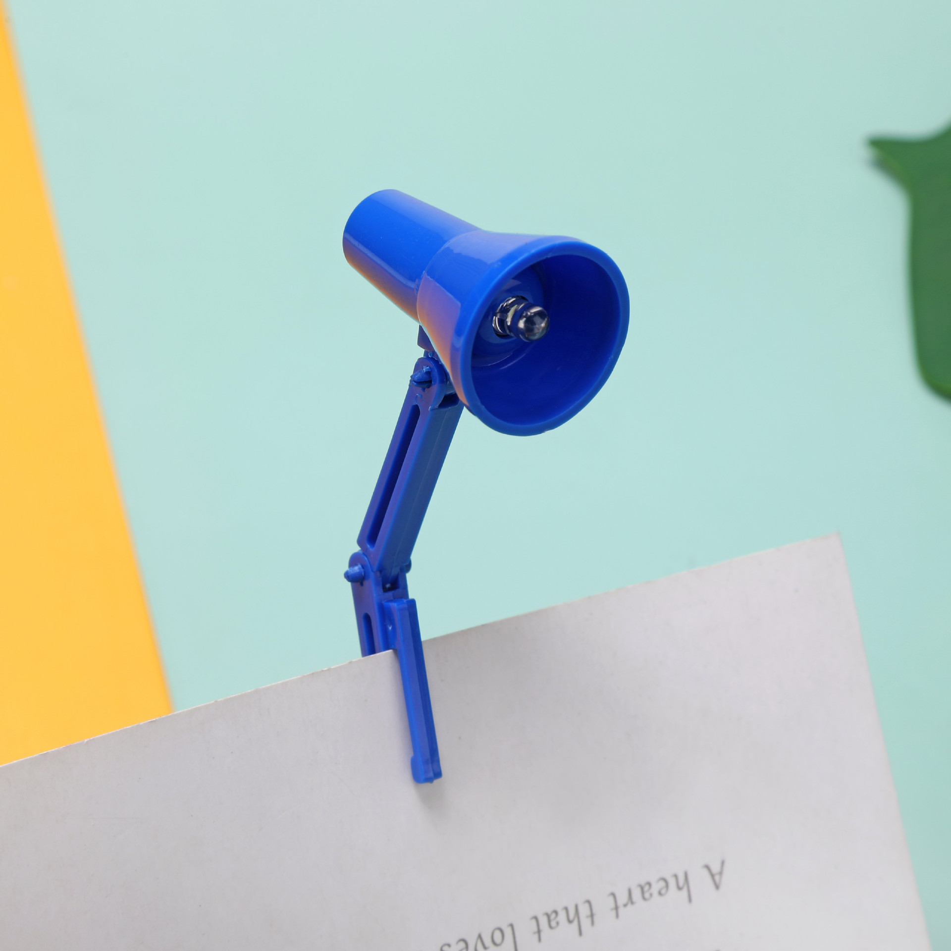 Mini lámpara de escritorio LED - Bookmark Magnetic Clip reseña y precio